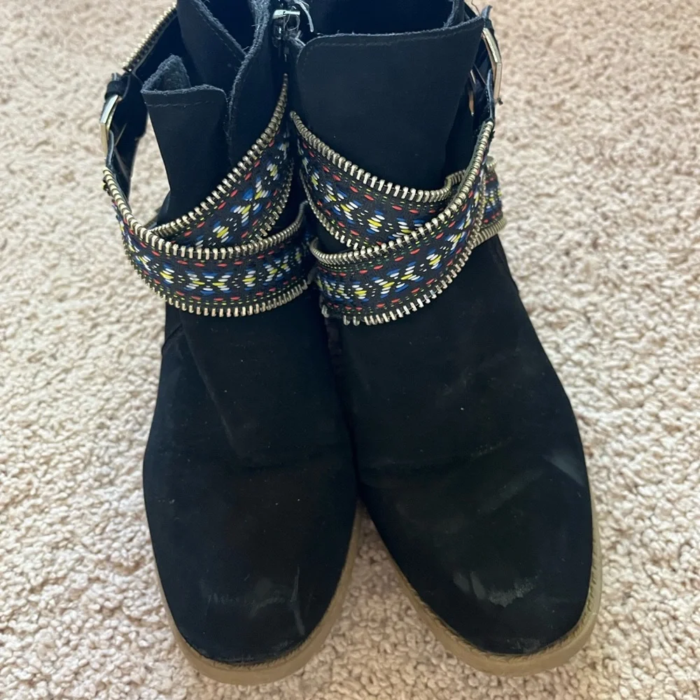 Boots - Picture 2 of 6